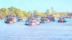 Huge crowd greets PS flotilla