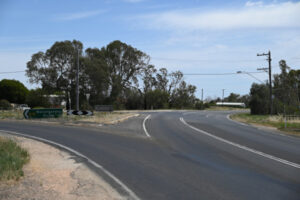 Man dead in Piangil crash