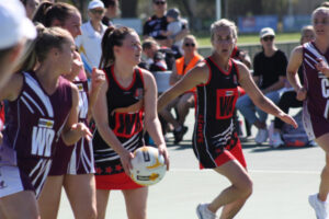 Swans dominate battling Saints