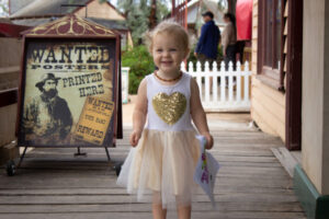 Easter Bunny keeps kids guessing