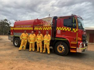 Heavy tankers join fire battle