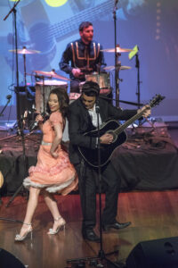 Tribute show walks the line