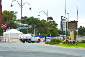 Border checks return as coronavirus cases rise in NSW