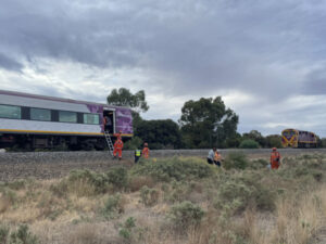 Detached train causes delays