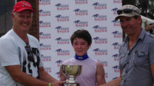 Crowd flocks to Moulamein