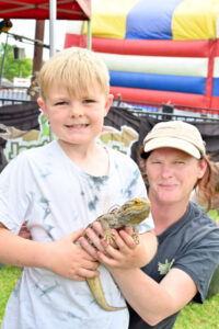 Meat and greet at festival