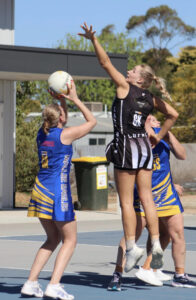 Magpies fly into finals