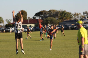 Raiders overcome fast attacking Magpies