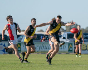 Finals fight for Tigers and Kangas