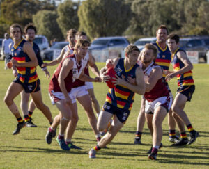 Swans survive Raiders scare