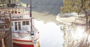 More freedom at the border, but fears for NSW pubs as 50km bubble remains