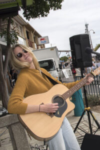 Drake back on stage in Swan Hill tonight