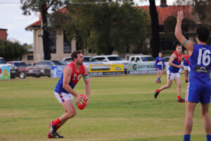 Tyntynder returned to the winners list in tough conditions