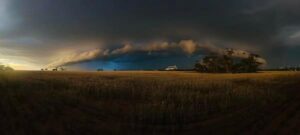 Severe storms moving across the Mallee