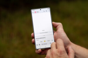 Switch flicked on telco’s iPhone satellite sms