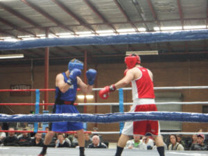 Mitchell overcomes early bout scare