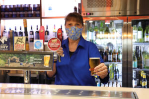 Murray Downs swings back into business