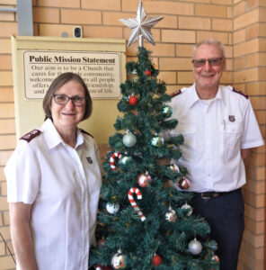 Salvos share cheer