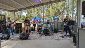 Lake brings crowd out of their shells