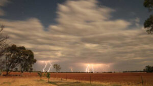 More spectacular lightning