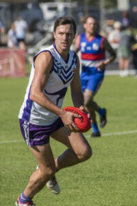 Kangas, Roos bounce into finals