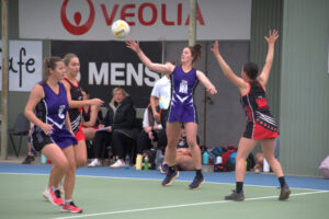 Kangas control the contest