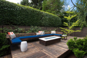 The Host’s Guide To Developing A Warm & Welcoming Backyard Space