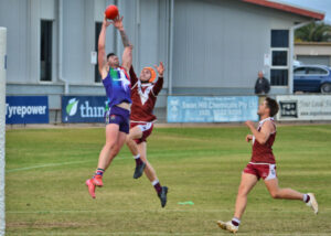 Kangas win bruising contest