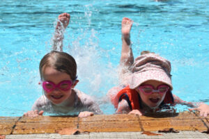 Cooling off to escape Swan Hill heat