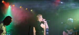 Hot Pink! tribute act to perform at town hall