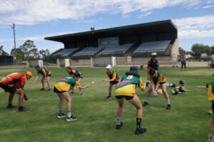 Diamonds beat competition leaders