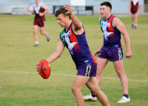 Kangas clip Magpies wings
