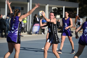 Magpies stretch streak to nine