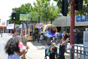 Pop-up gallery big hit at market