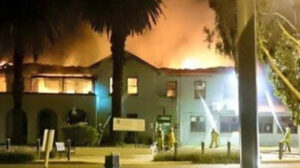 Robinvale pub burns