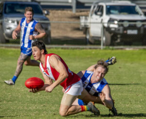 Lions, Swans in top three battle