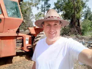 Independent Adamson would stand aside for electorate’s sake