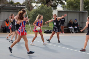 Underdogs ready for crosstown rivals