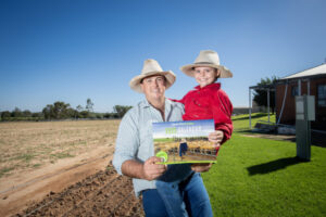 Wannabe farmer snaps a winning moment