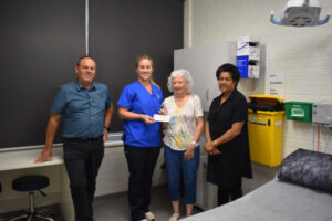 Cash lift for hospital midwifery