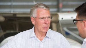 Walsh calls for shackles to be released on regional Victoria