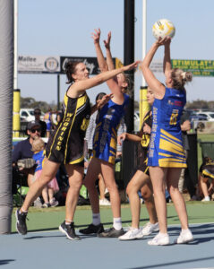 Eagles take top spot after defeating Woorinen