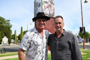 Nollsie serenades Swan Hill