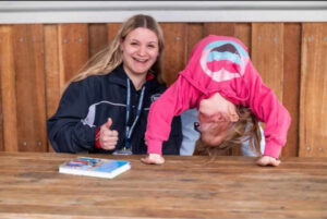 Help children in difficult circumstances go to camp