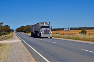 Highway reopens to traffic after floods
