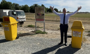 Keep up fruit fly fight, urge growers