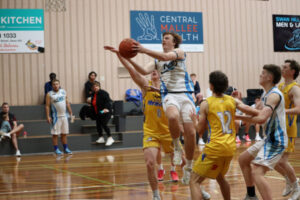 Gardner sinks Braves