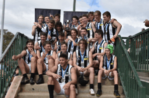 Magpies swoop on Blues