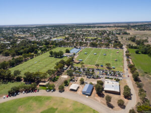 Council backs tennis deal