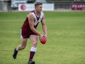 Bulldogs out to spoil Swans season